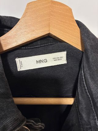Mono vaquero negro Mango Talla 32