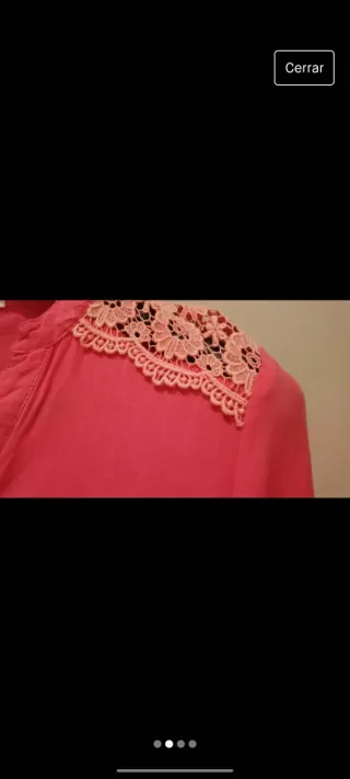 Blusa coral con encaje