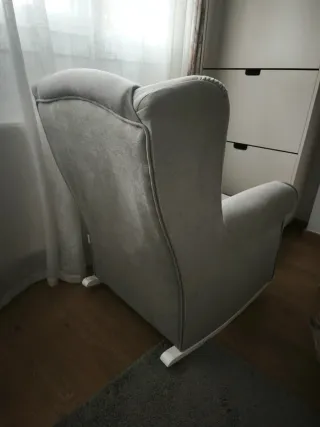 Butaca mecedora lactancia gris