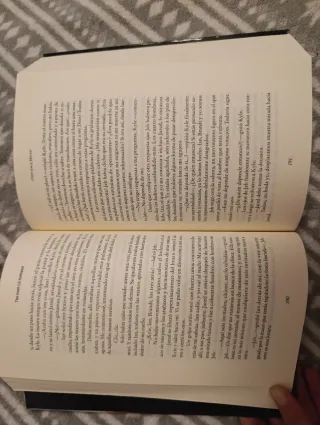 The Host: (La huésped)