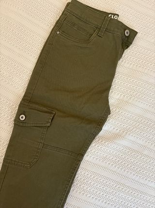 Pantalón cargo verde mujer