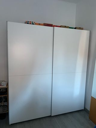 Armario blanco puertas correderas
