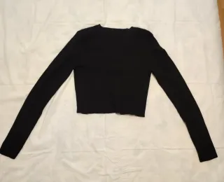 Top negro manga larga.