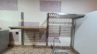 Estantería cocina acero inoxidable y madera