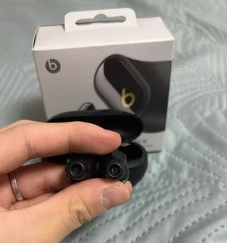 Beats Studio Buds+ Nero e Oro