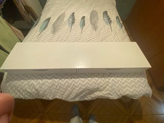 Mueble recibidor blanco con cajones