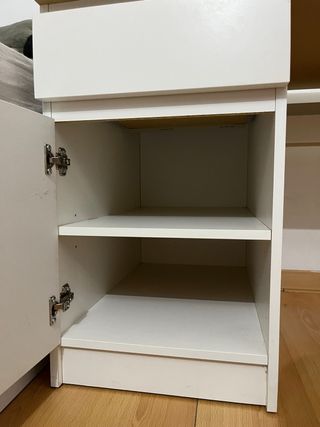 Mesa de estudio blanca