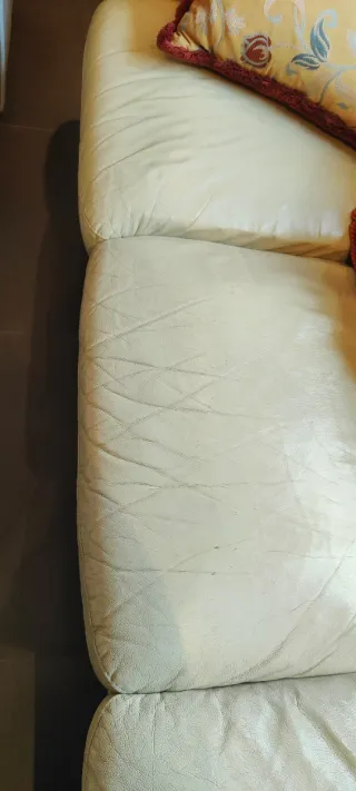 2 Sofás de piel beige