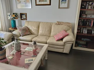 2 Sofás de piel beige