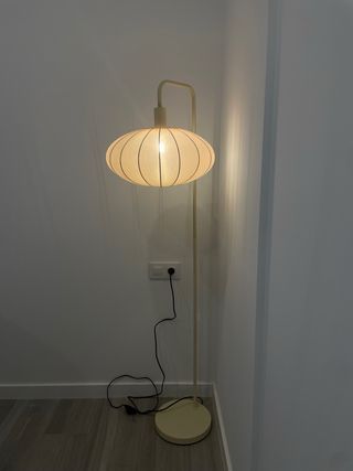 Lámpara de pie Japandi tela y metal