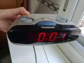 Radio Reloj Despertador Thomson