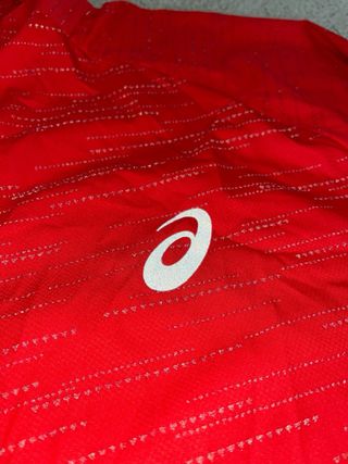 Chaqueta Asics MotionProtect Roja Running