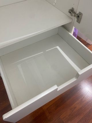 Armario blanco infantil con estrellas