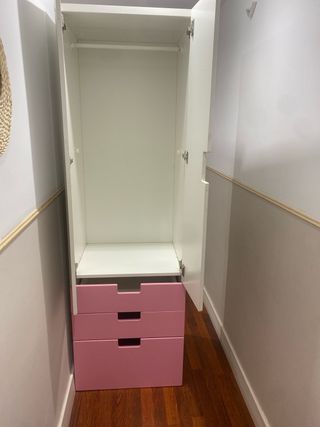 Armario blanco infantil con estrellas