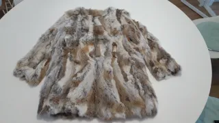 Abrigo piel de conejo precioso