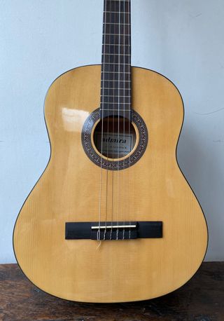 Guitarra Clásica Admira mod. Alba 3/4 + Funda