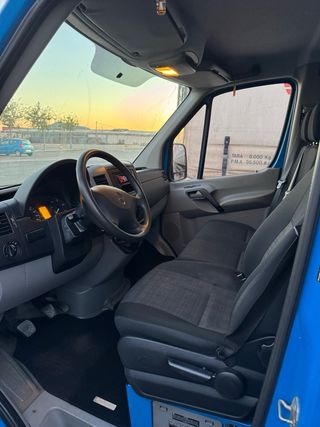 Mercedes-Benz Sprinter 2012