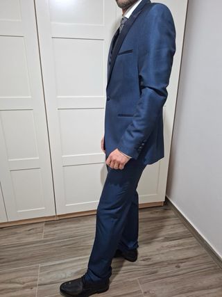 Traje de Novio Azul Elegante Moderno
