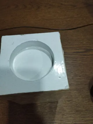 Porta velas decorativo com vela redonda