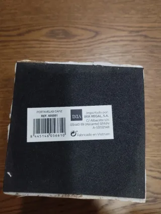 Porta velas decorativo com vela redonda