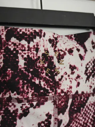 Shorts Prozis estampado serpiente