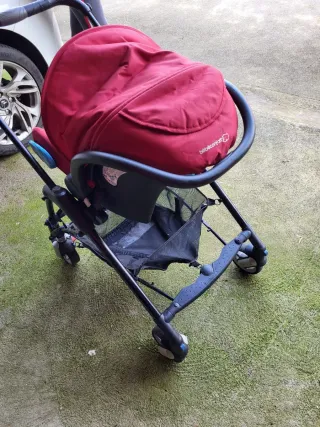 Carro de bebé Bebeconfort rojo
