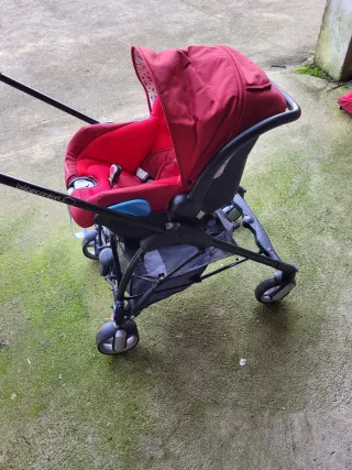 Carro de bebé Bebeconfort rojo