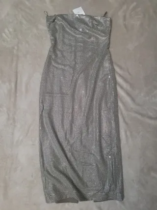 Vestido Zara brillos plateado ocasión especial