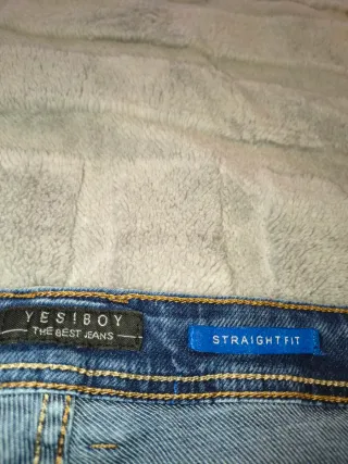 Pantalón vaquero chico