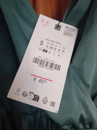 Vestido midi Zara plisado cinturón