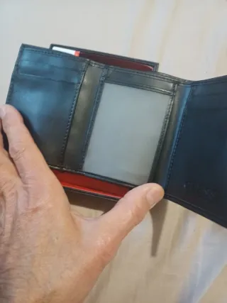 Billetera-tarjetero Guess Cuero de Caballero