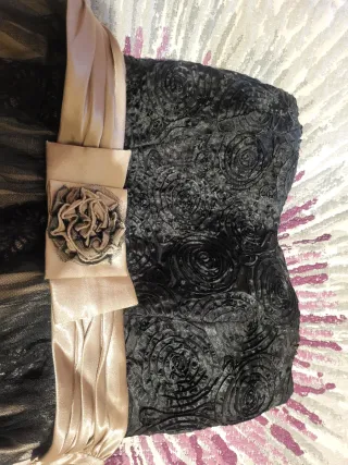 Vestido fiesta corto negro y dorado