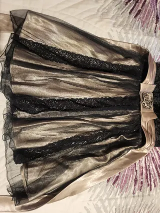 Vestido fiesta corto negro y dorado