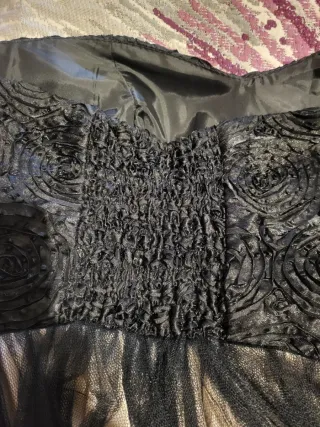 Vestido fiesta corto negro y dorado