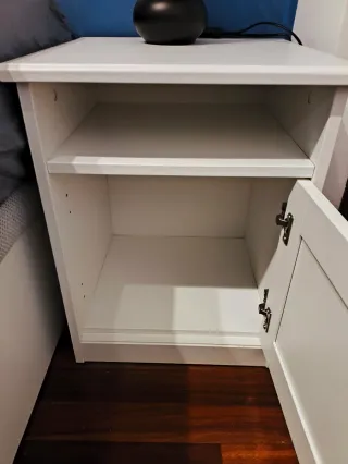 Mesita de noche Ikea