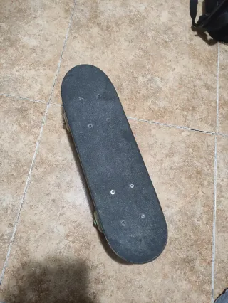 Monopatín skate 43x13 cm alien