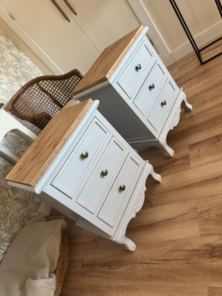 Comodini restaurati su ordinazione