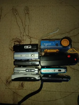 Lote 7 Cámaras Digitales, 2 analogicas.