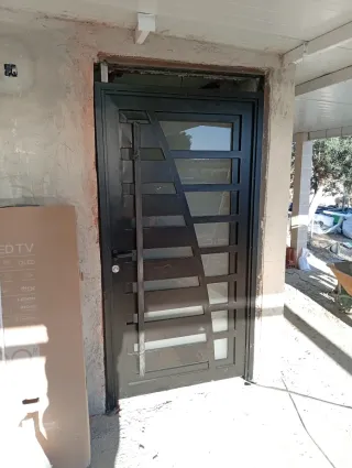 Puerta herrería la cañada alicante calle los sogor