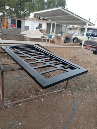 Puerta herrería la cañada alicante calle los sogor