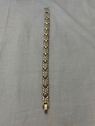 Lote bisutería: collares , reloj Orient, pulsera.