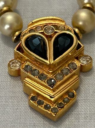 Lote bisutería: collares , reloj Orient, pulsera.