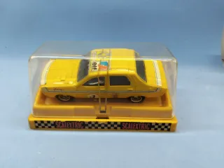 Scalextric Renault 12 Amarillo