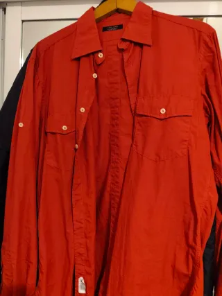 Camisa roja de manga larga