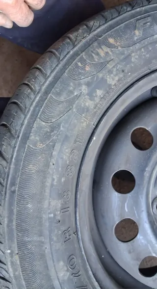 Neumático Firestone 175/70 R13 82T