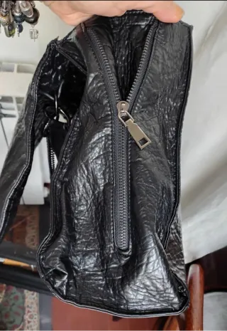 Borsa grande a mano e tracolla