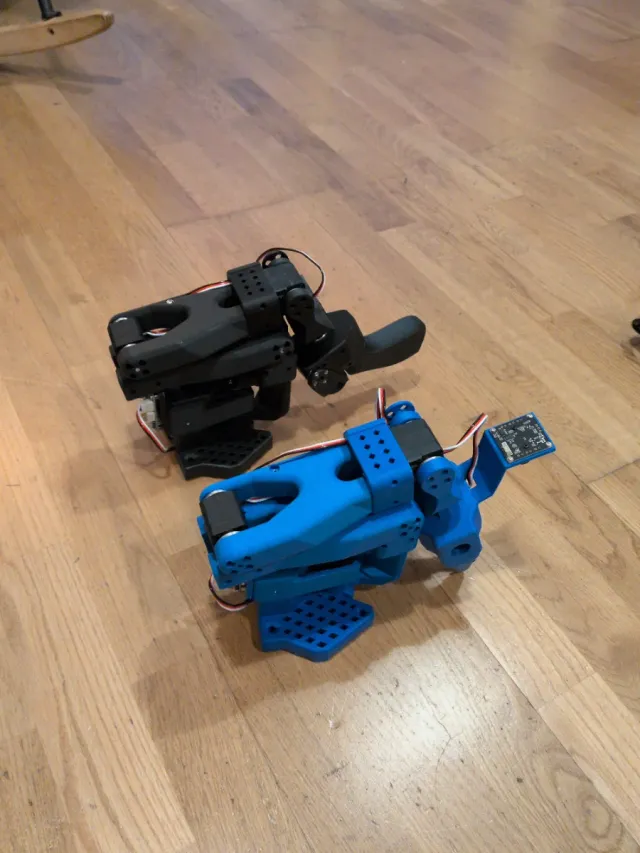 Brazo robótico kit SO-ARM100 6 axis robotic arm