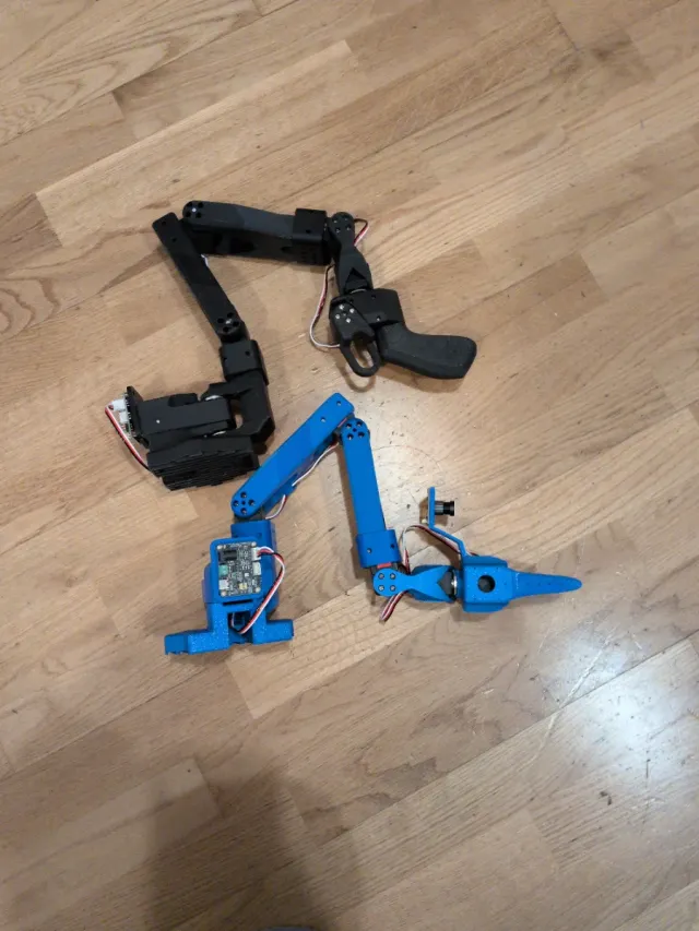 Brazo robótico kit SO-ARM100 6 axis robotic arm