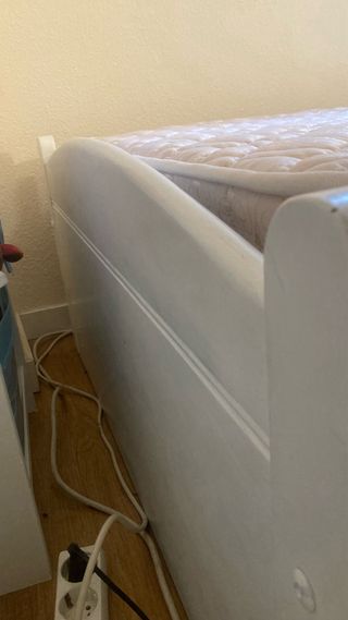 Cama individual de madera blanca con 3 cajones