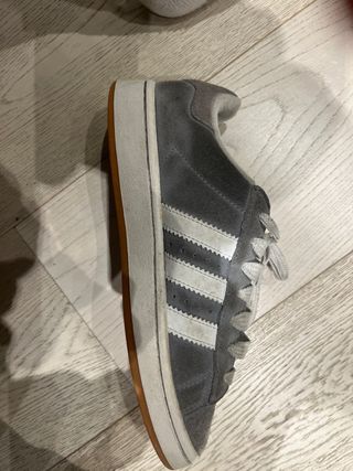 Adidas Campus Grises y Blancas